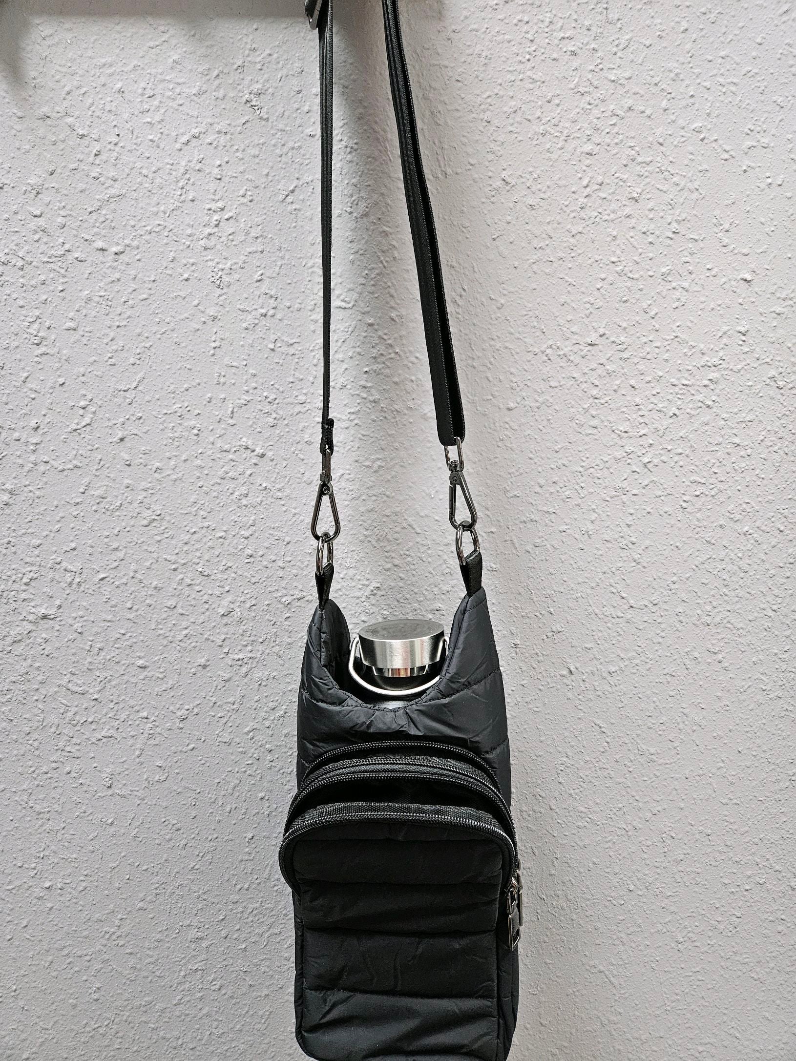 Crossbody Hydro Flask in Flat Black