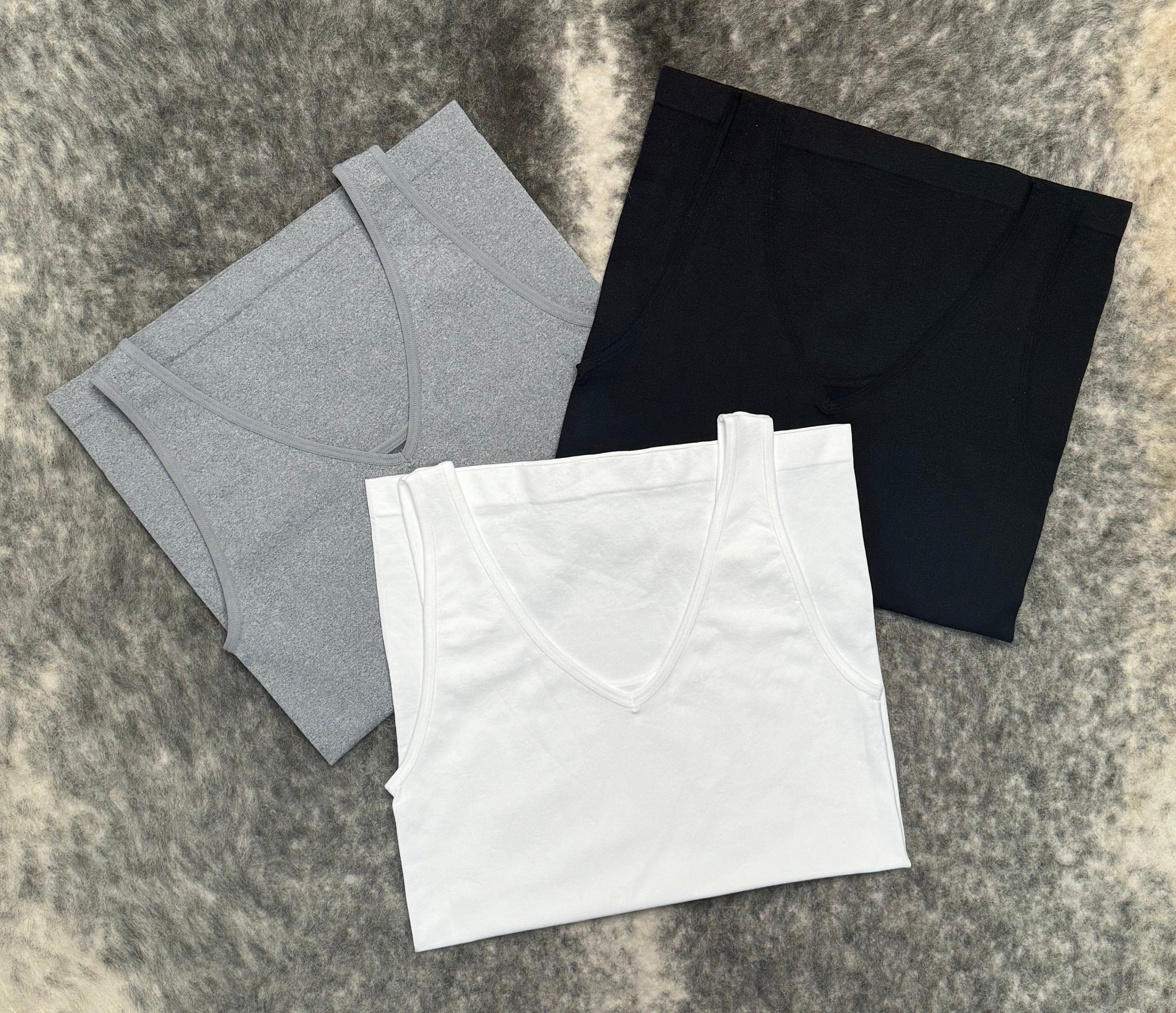 U-Neck Seamless Tank-Black