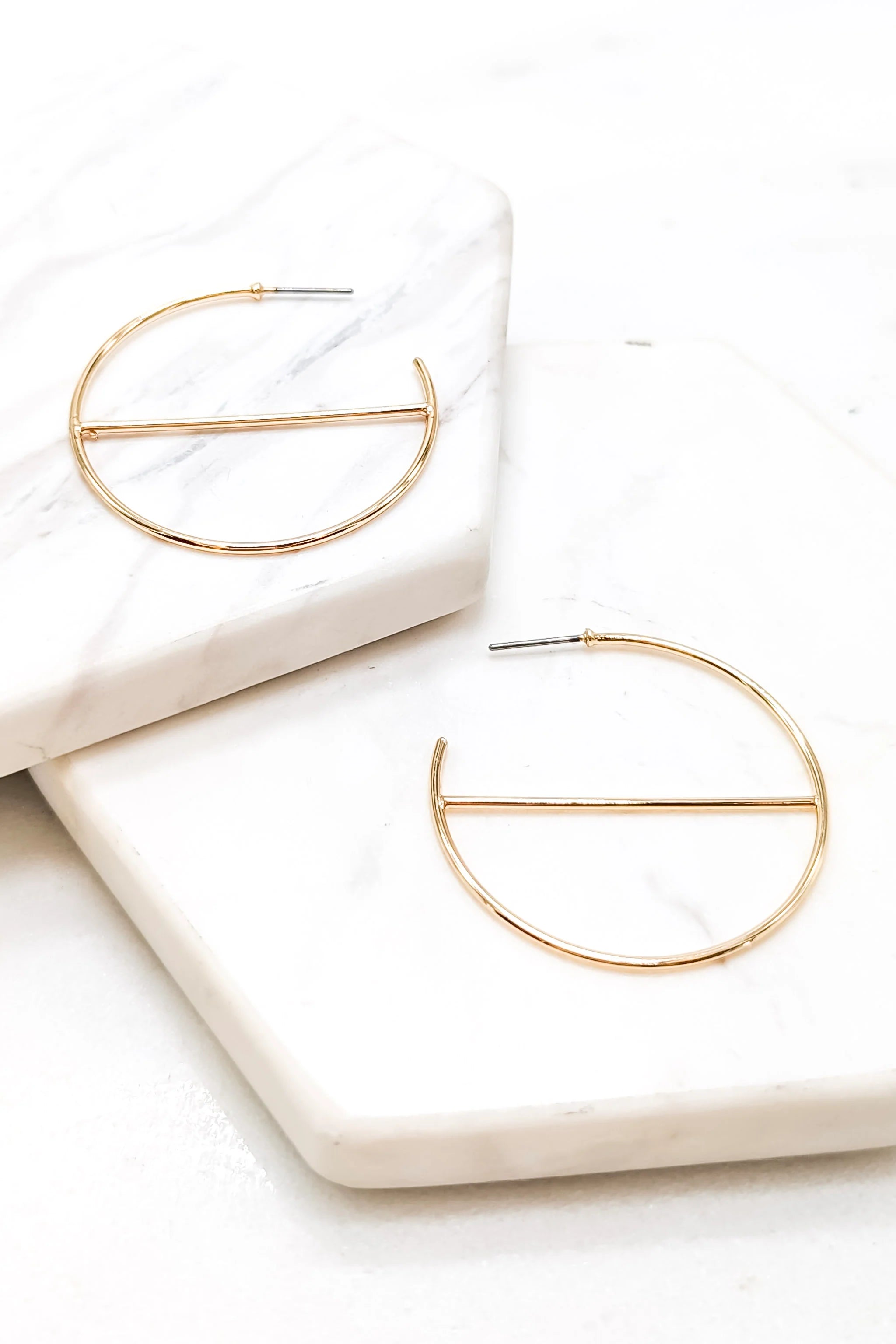Kia Earrings in Gold