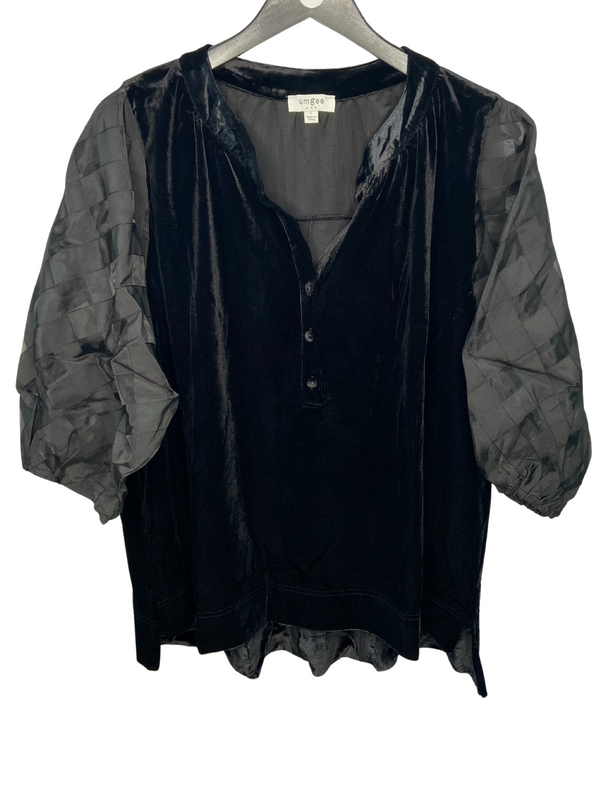 Velvet V-Notched Top with Organza 3/4 Puff Sleeve in Black