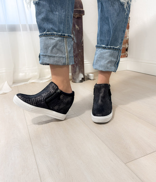 Timmibelle Wedge Sneaker in Black