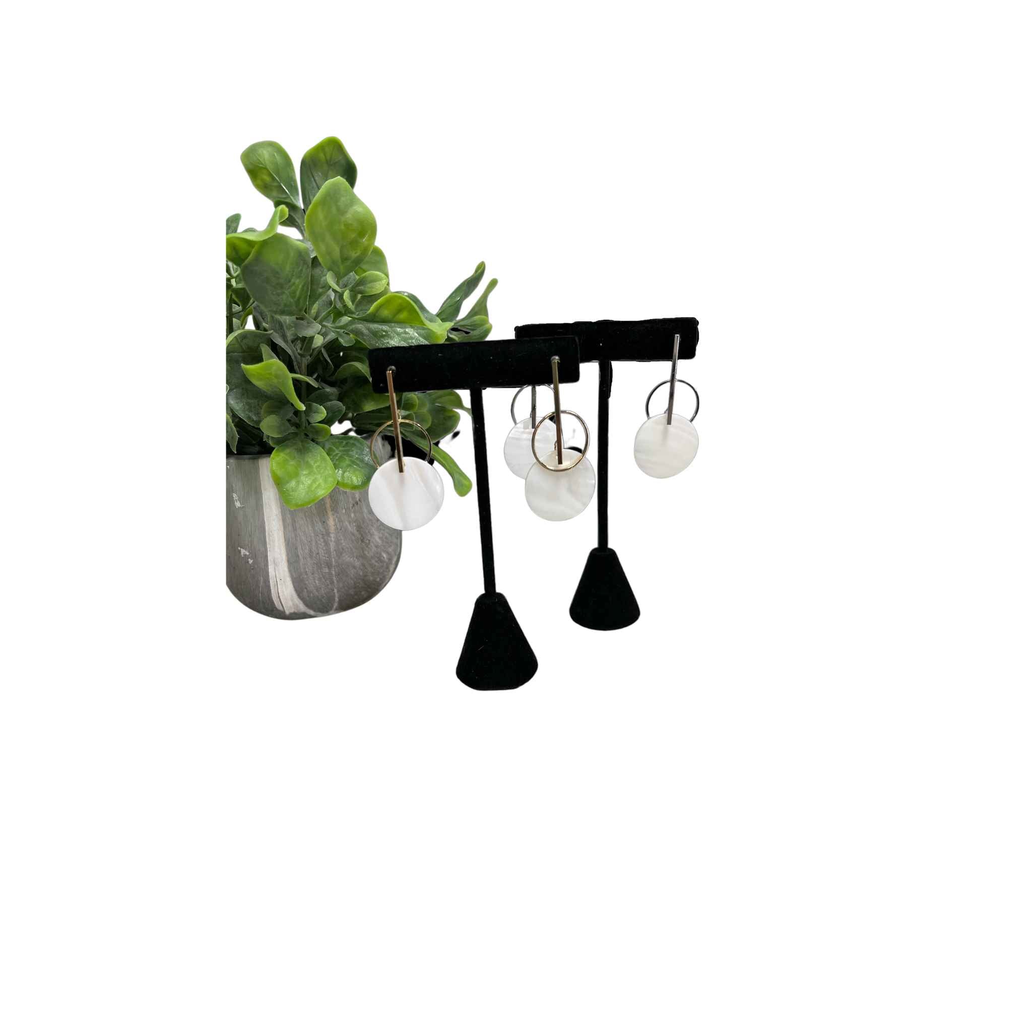 Circle Shell Earrings