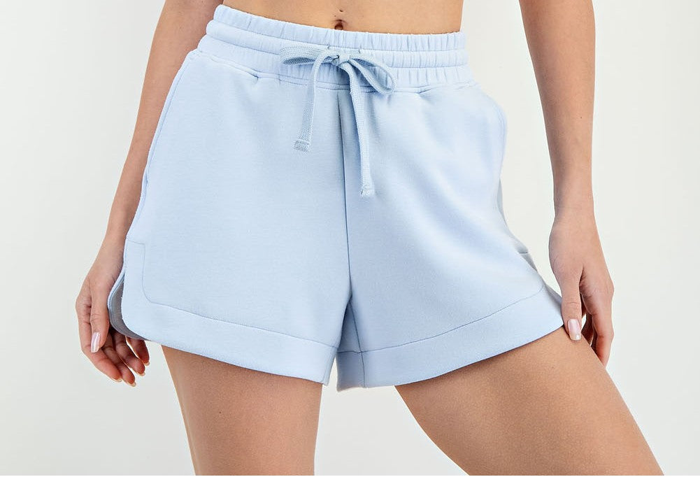 Tulip Short in Soft Blue