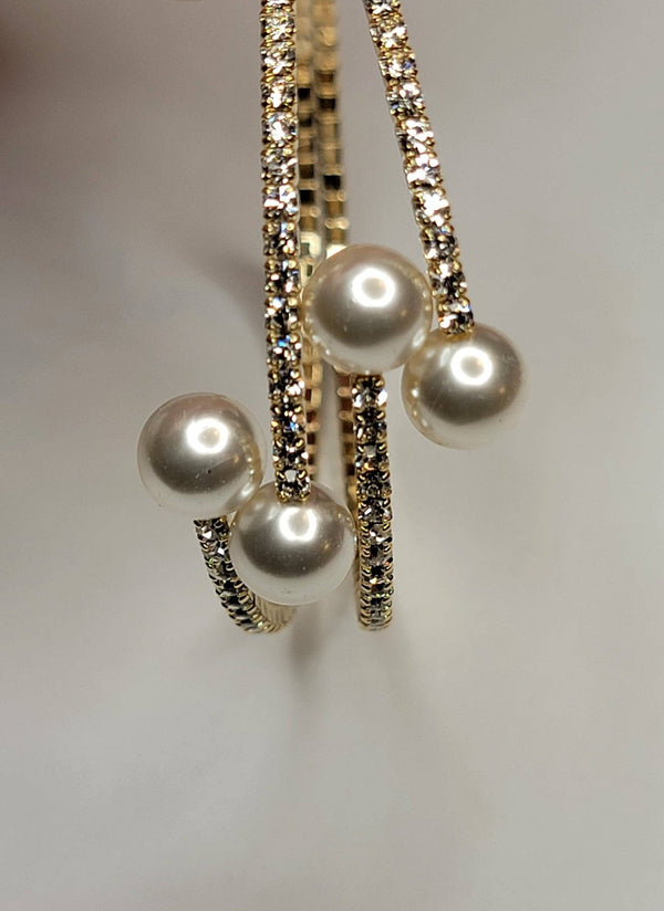 Faux Pearl & Rhinestone Bracelet in Silver