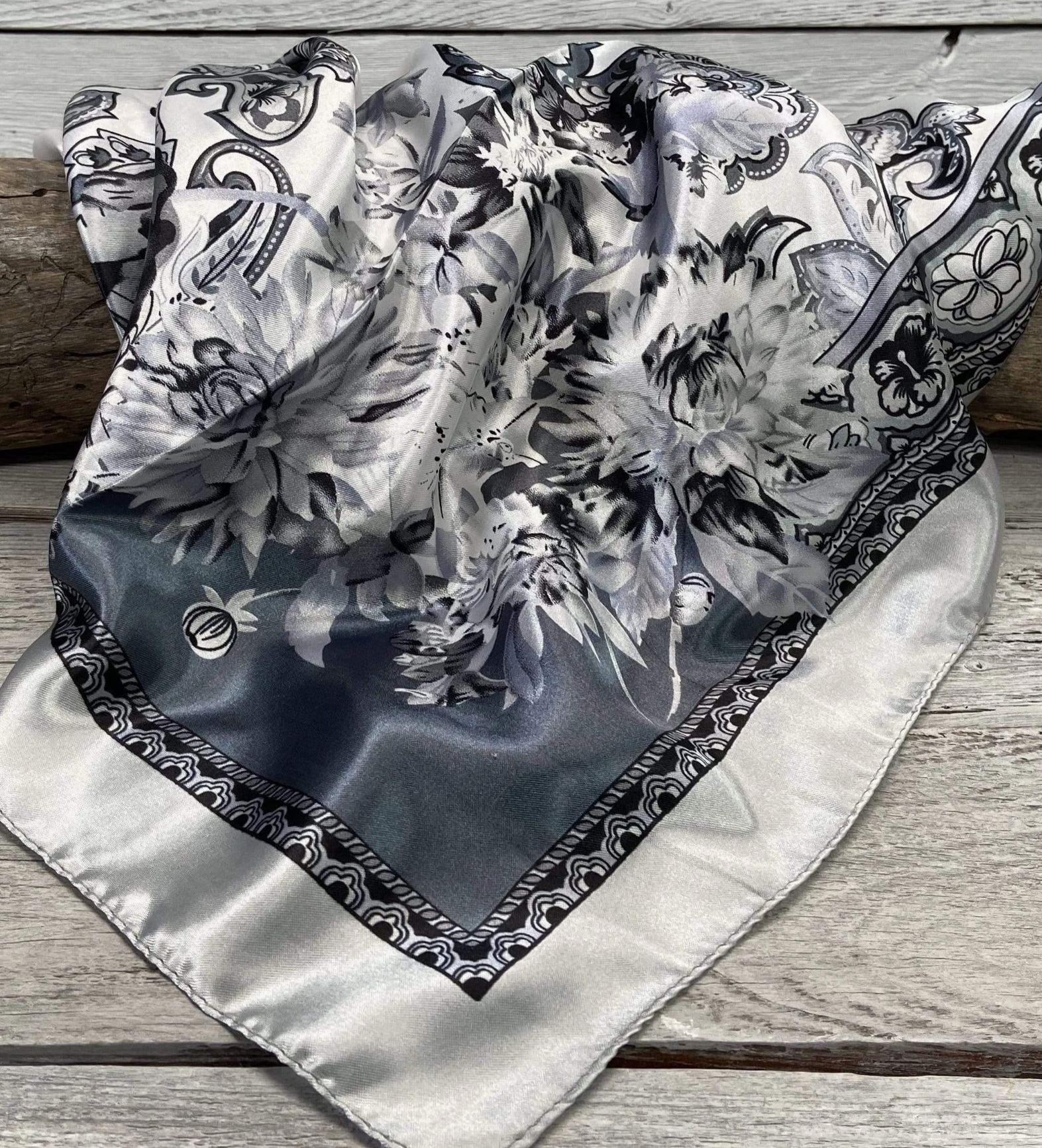 RD Silver & White Paisley Wild Rag