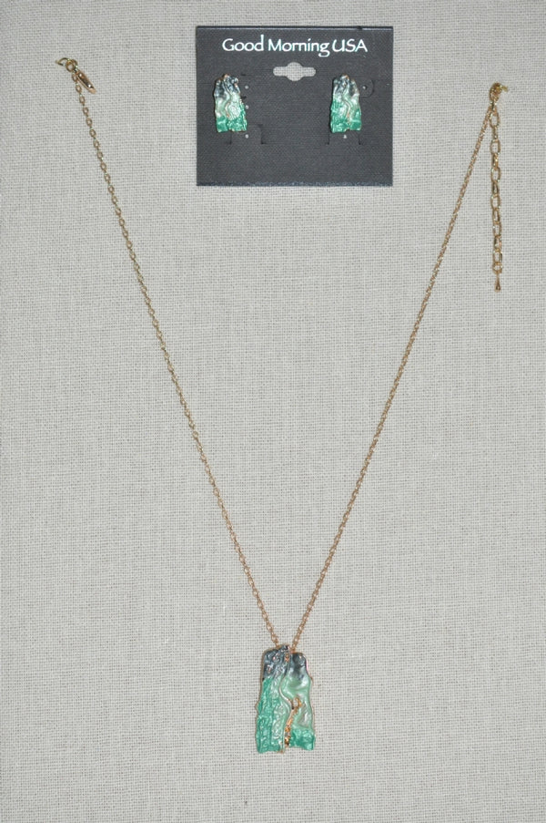 DC Green Stone Necklace & Earring Set