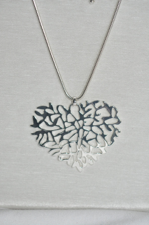 DC Open Heart Filigree Necklace