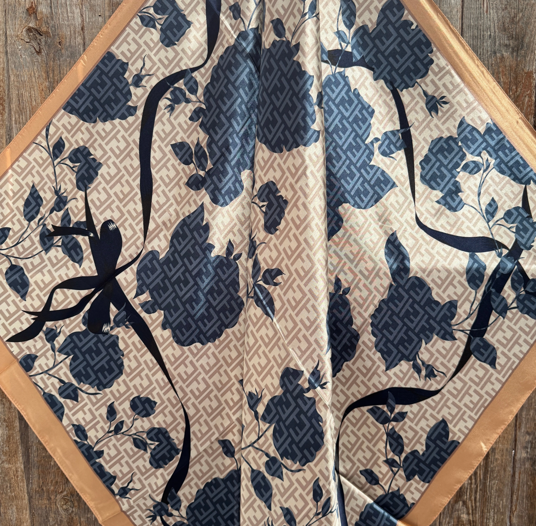 RD Navy & Cream Floral Wild Rag