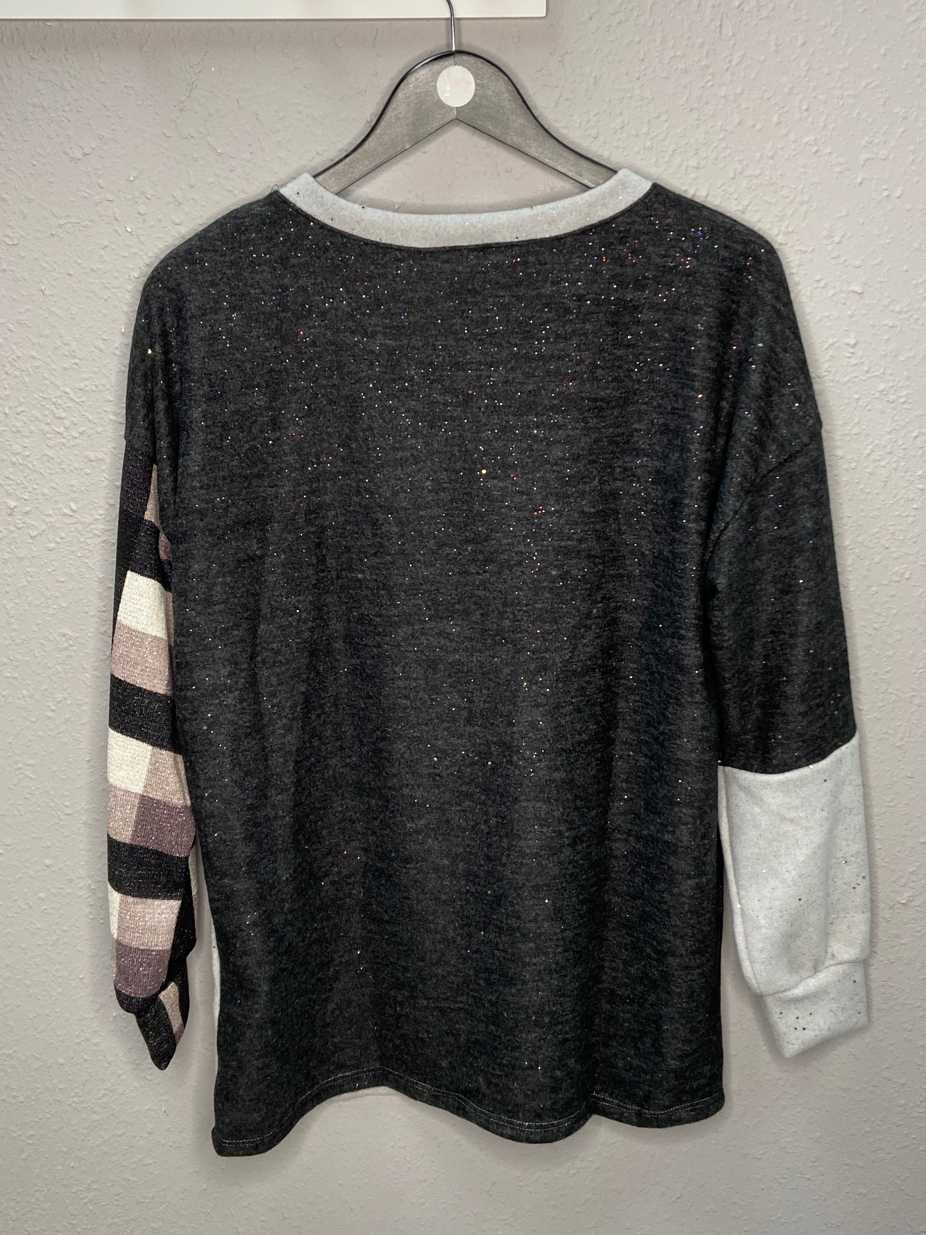 Long Sleeve V-Neck Top with Contrast Pattern