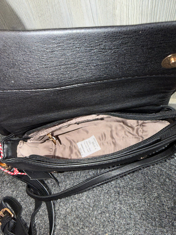 JC India / Black
