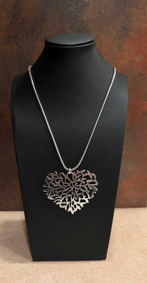 DC Open Heart Filigree Necklace
