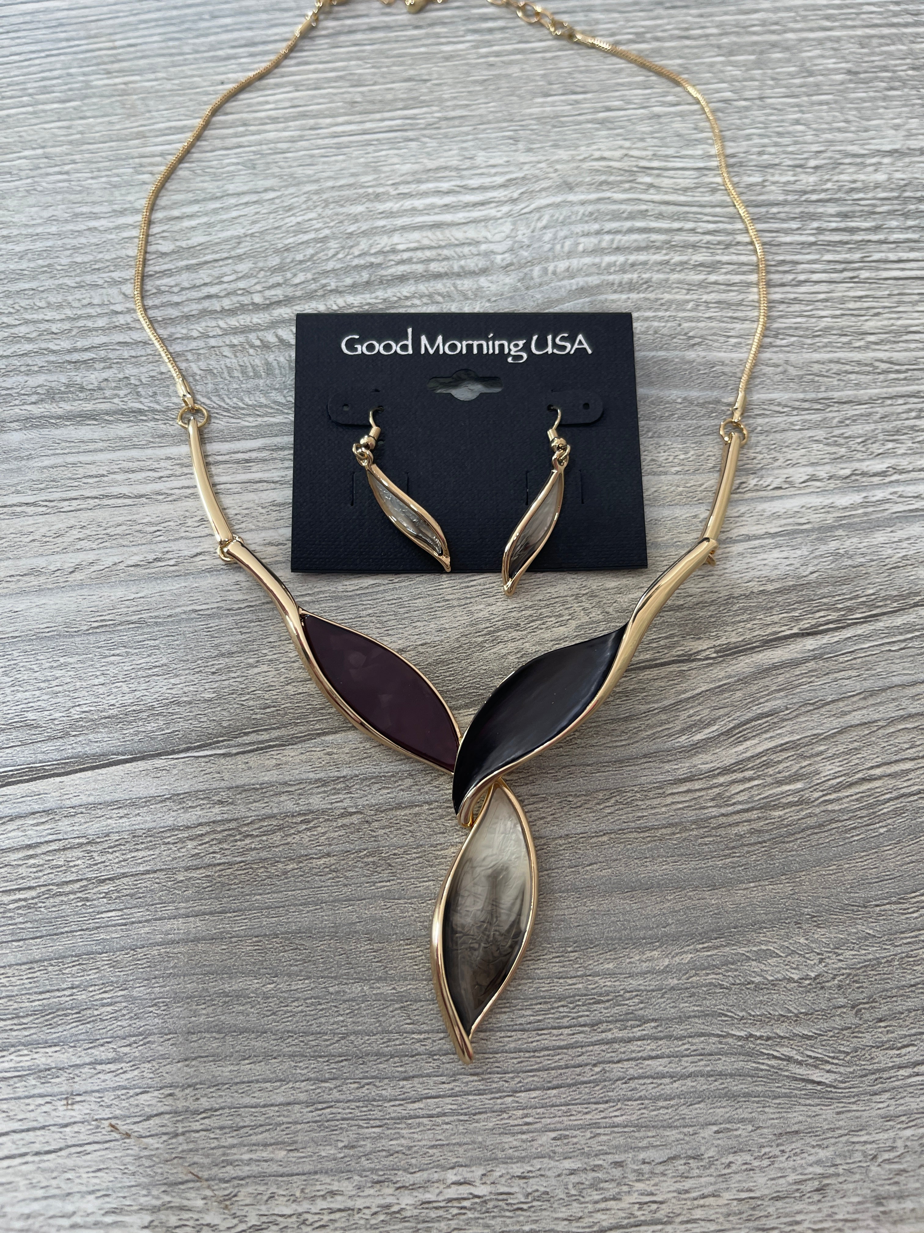 Black & Gold Leaf Statement Set