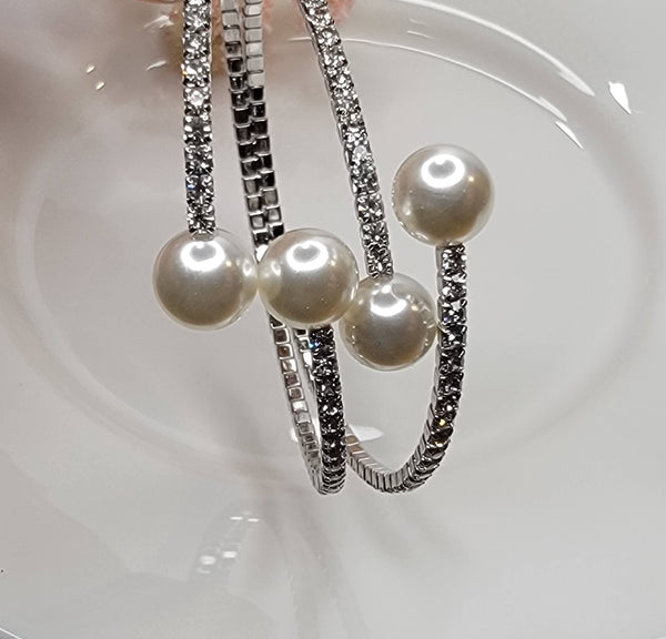 Faux Pearl & Rhinestone Bracelet in Silver