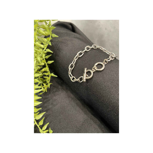 Chain Bracelet With Textured Toggle Close